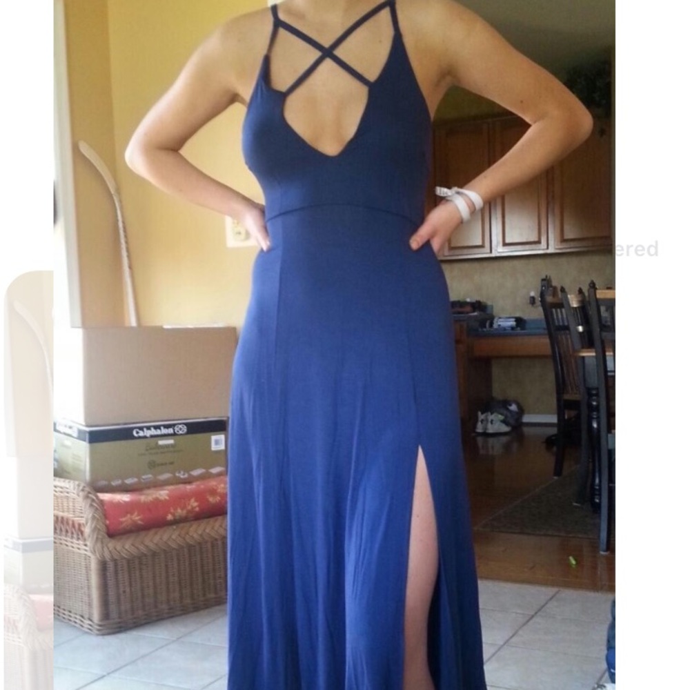 Lulus navy maxi with slit